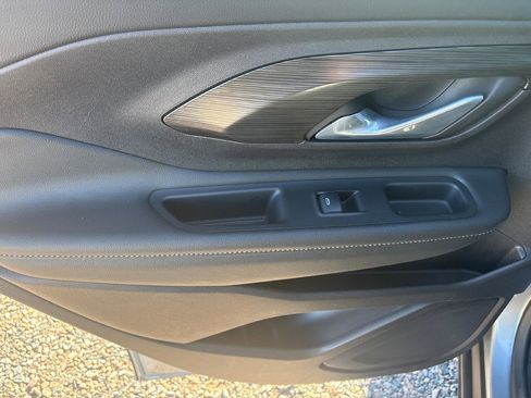 Used 2024 GMC Terrain SLE image 30