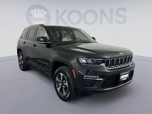 Used 2023 Jeep Grand Cherokee 4WD 4xe w/ Luxury Tech Group II image 10