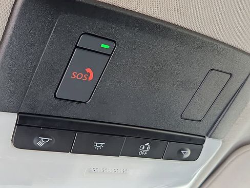 Used 2025 Nissan Altima 2.5 SV FWD image 22