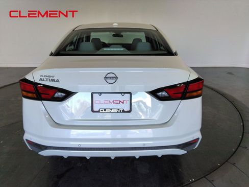 Used 2025 Nissan Altima 2.5 SV image 7