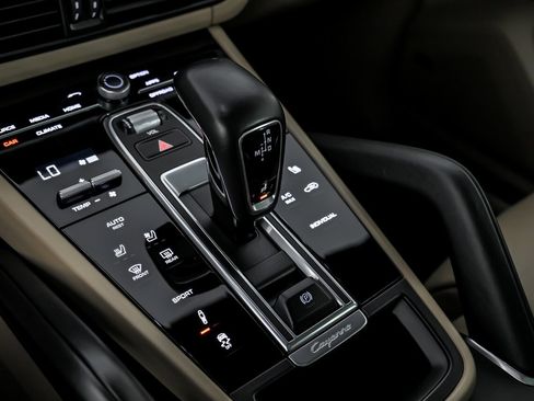 Used 2019 Porsche Cayenne Turbo image 38