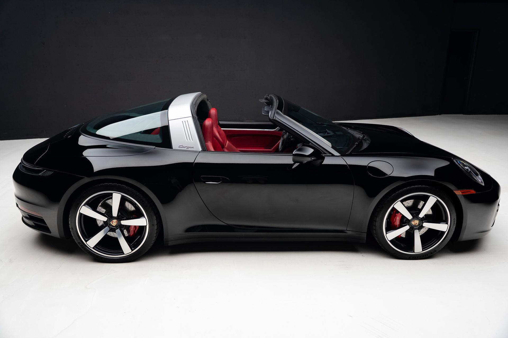 Used 2021 Porsche 911 Targa 4S AWD/4WD image 36