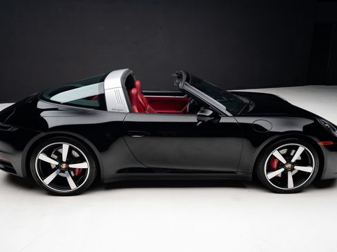 Used 2021 Porsche 911 Targa 4S AWD/4WD image 36