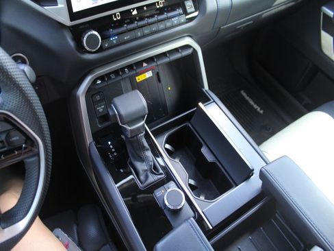 Used 2022 Toyota Tundra Platinum RWD image 17