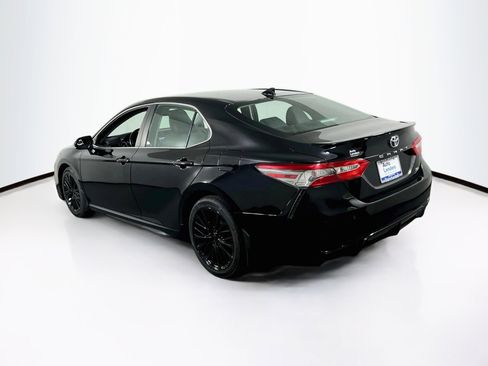 Used 2019 Toyota Camry SE FWD image 7