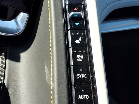 Used 2022 Chevrolet Corvette Stingray Premium Cpe RWD image 24