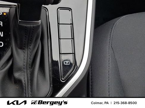 Certified 2024 Kia Niro LX FWD image 26