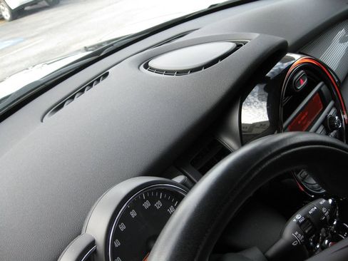 Used 2015 MINI Cooper 2-Door Hardtop image 19