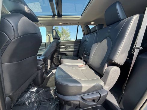 Used 2026 Toyota Grand Highlander AWD Hybrid image 13