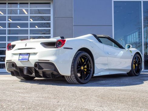 Used 2019 Ferrari 488 Spider Base image 11