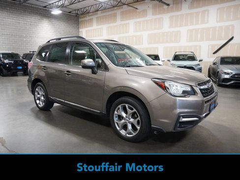 Used 2017 Subaru Forester 2.5i Touring AWD/4WD image 1
