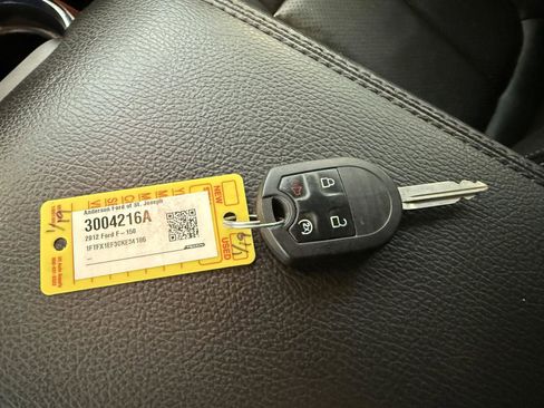 Used 2012 Ford F150 Lariat w/ Lariat Chrome Pkg image 36