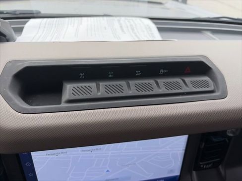 Used 2024 Ford Bronco Wildtrak image 23