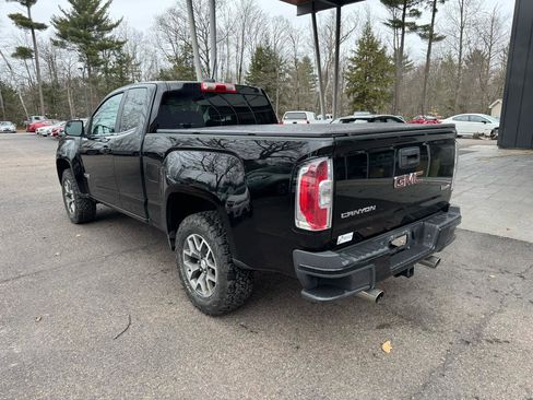 Used 2015 GMC Canyon SLE w/ All-Terrain Package AWD/4WD image 3