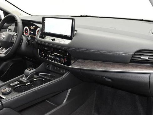Certified 2026 Nissan Rogue Platinum w/ Platinum Premium Package AWD/4WD image 29