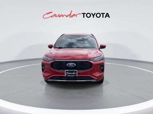 Used 2024 Ford Escape ST-Line Elite w/ Premium Technology Package image 3