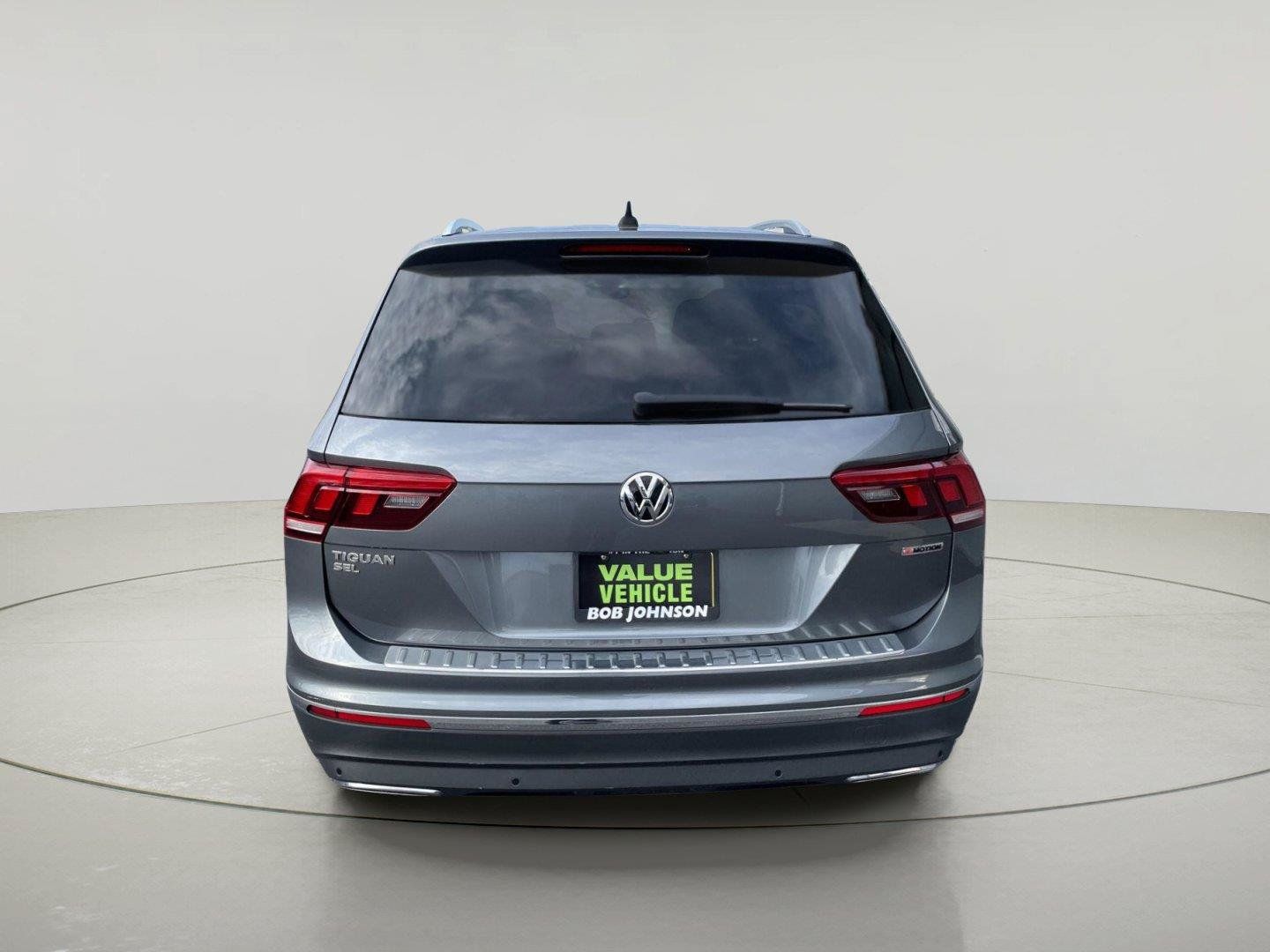 Used 2020 Volkswagen Tiguan SEL AWD/4WD image 6