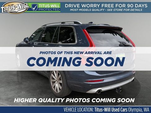 Used 2018 Volvo XC90 T5 Momentum w/ Convenience Package AWD/4WD image 3