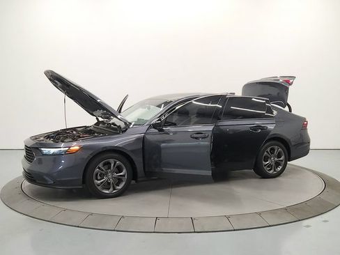 Used 2024 Honda Accord EX image 11