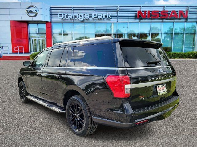 Used 2023 Ford Expedition Max XLT AWD/4WD image 3