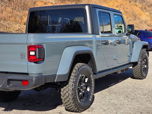 New 2026 Jeep Gladiator Willys image 44