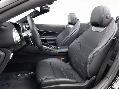 Used 2022 Mercedes-Benz SL 63 AMG 4MATIC w/ AMG Aerodynamic Package image 8