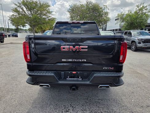 Used 2023 GMC Sierra 1500 AT4 w/ Technology Package AWD/4WD image 12