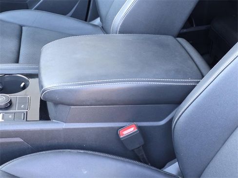 Used 2020 Volkswagen Atlas Cross Sport SEL image 9