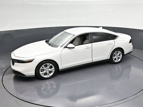 Used 2025 Honda Accord LX image 26