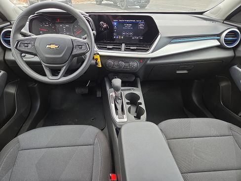 Used 2026 Chevrolet Trax LS image 23