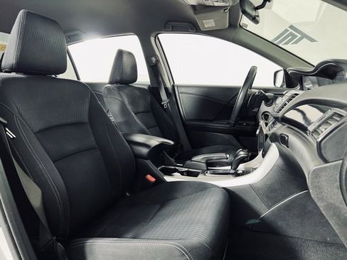 Used 2015 Honda Accord Sport image 14
