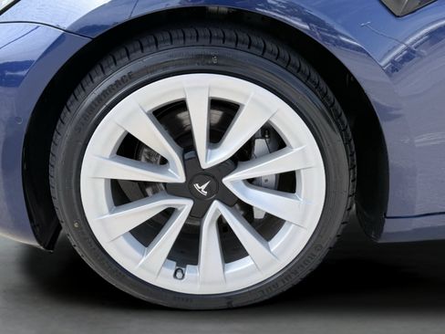 Used 2022 Tesla Model 3 Standard Range RWD image 13