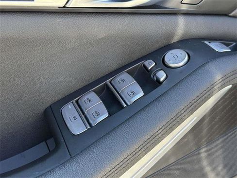 Used 2022 BMW X7 xDrive40i w/ Parking Assistance Package image 15