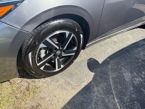 Used 2024 Nissan Sentra SV image 2