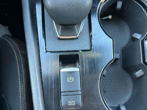 Used 2021 Nissan Rogue SV image 25