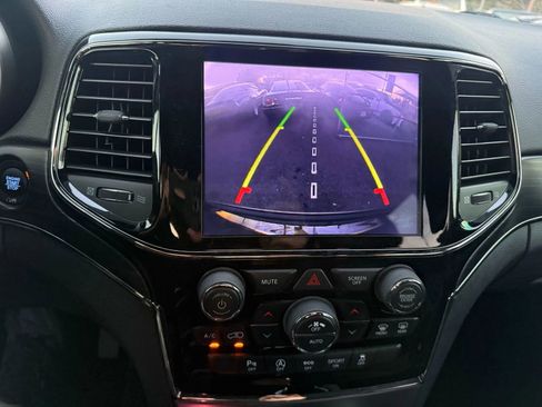 Used 2019 Jeep Grand Cherokee Limited X image 16