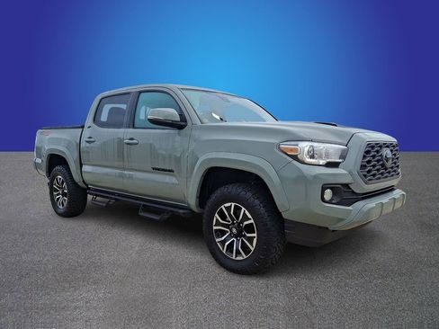 Used 2023 Toyota Tacoma TRD Sport w/ Technology Package image 3