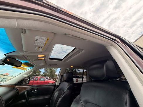 Used 2017 INFINITI QX80 4WD w/ Driver Assistance Package image 8