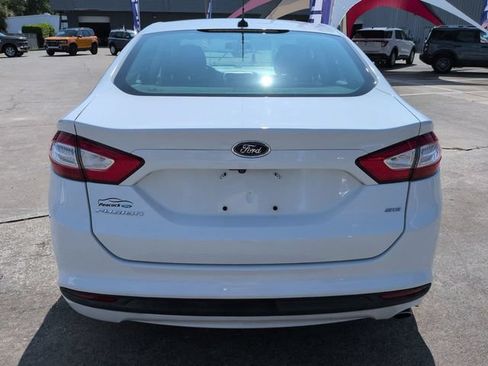 Used 2016 Ford Fusion SE FWD image 5