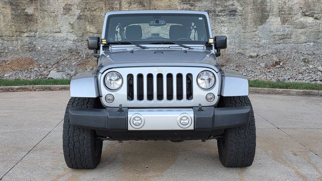 Used 2014 Jeep Wrangler Unlimited Sahara AWD/4WD image 2