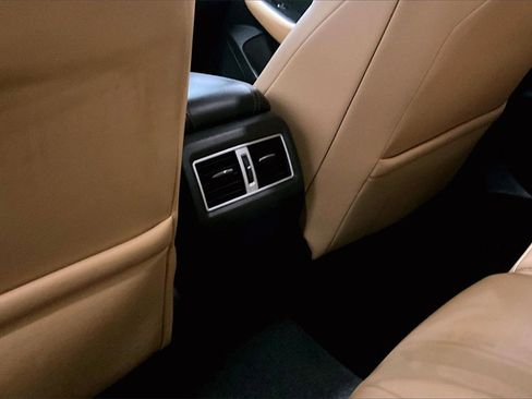 Used 2016 Nissan Maxima SR image 10