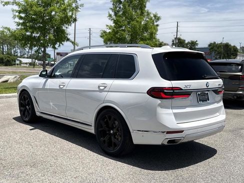 Used 2023 BMW X7 xDrive40i w/ Premium Package AWD/4WD image 5