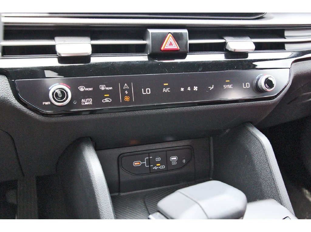 New 2026 Kia Sportage SX FWD image 22