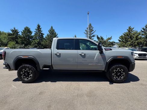 Used 2025 GMC Sierra 2500 AT4X AWD/4WD image 7