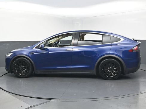 Used 2016 Tesla Model X 90D image 8