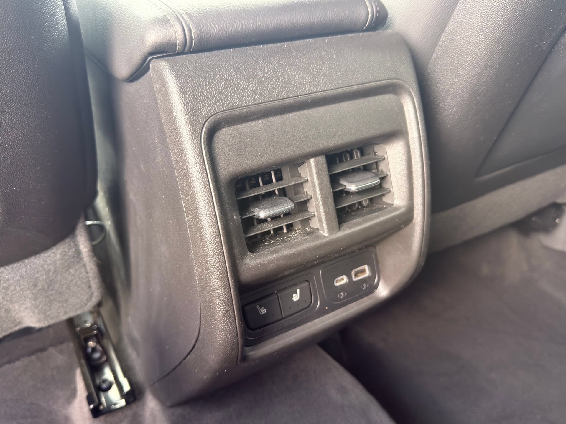 Used 2023 Cadillac XT4 Luxury w/ Cold Weather Package FWD image 22