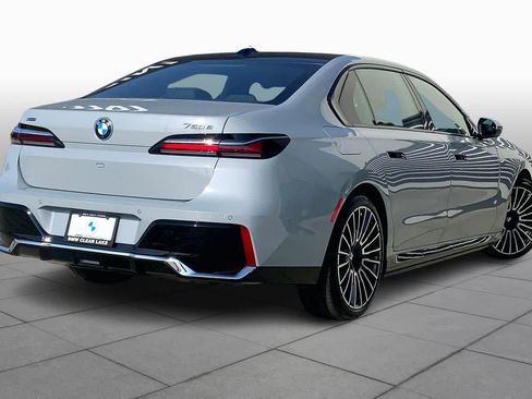 Used 2025 BMW 750e xDrive 750e xDrive w/ Executive Package image 12