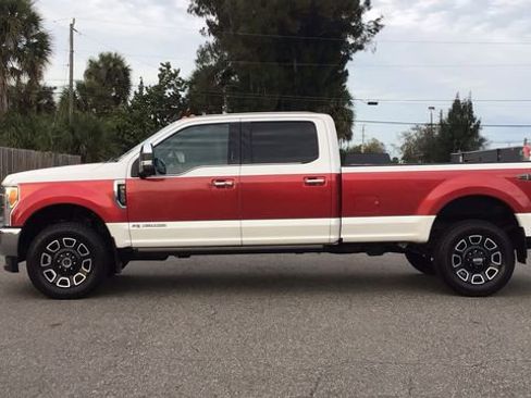 Used 2019 Ford F350 Platinum w/ Platinum Ultimate Package image 8