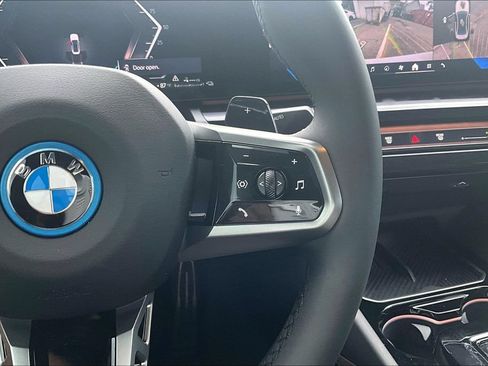 Certified 2026 BMW 550e xDrive AWD/4WD image 10