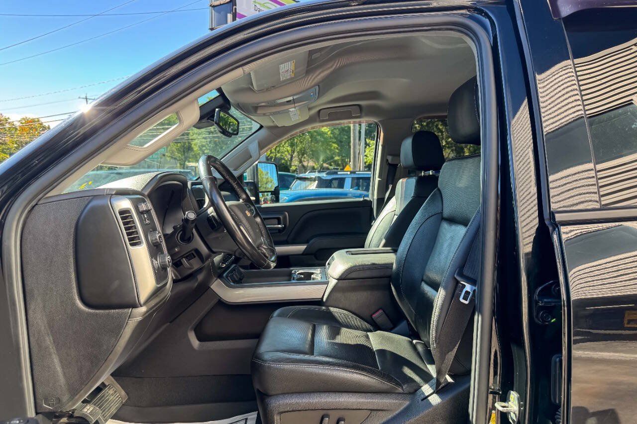 Used 2019 Chevrolet Silverado 2500 LTZ w/ Duramax Plus Package AWD/4WD image 28